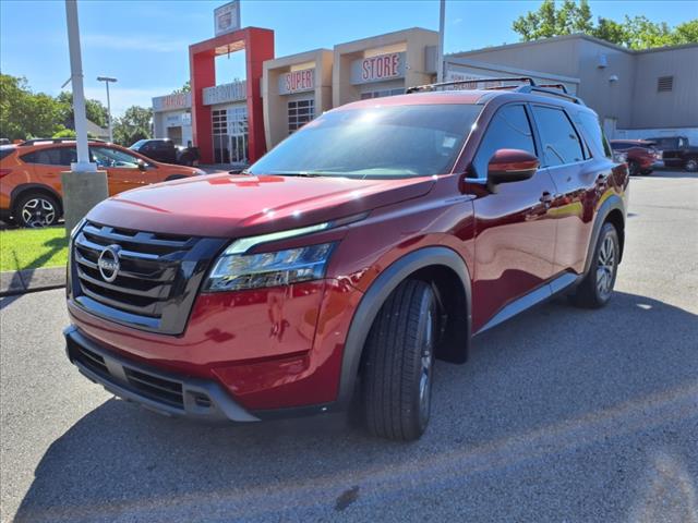 2022 Nissan Pathfinder SV