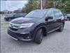 2022 Honda Pilot Touring w/Rear Captain's Chairs