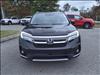 2022 Honda Pilot Touring w/Rear Captain's Chairs