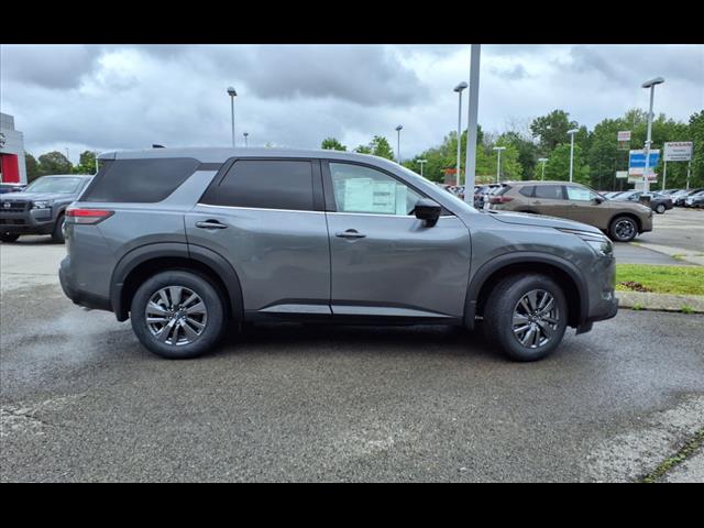 2025 Nissan Pathfinder S