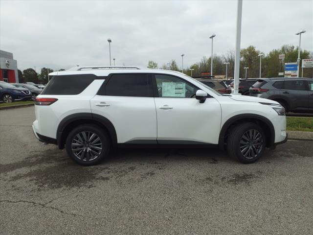 2025 Nissan Pathfinder SL