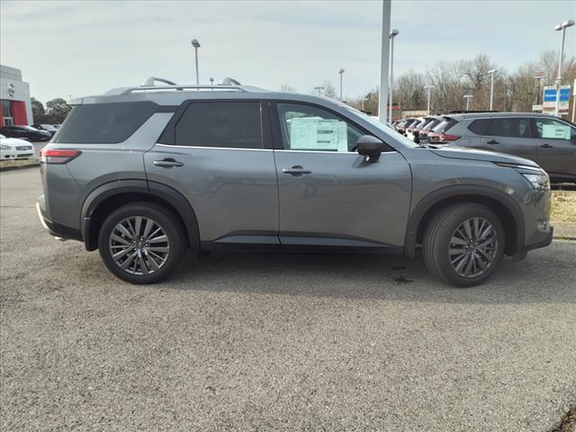 2025 Nissan Pathfinder SL