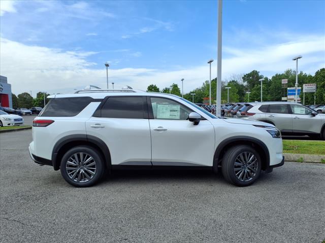 2025 Nissan Pathfinder SL