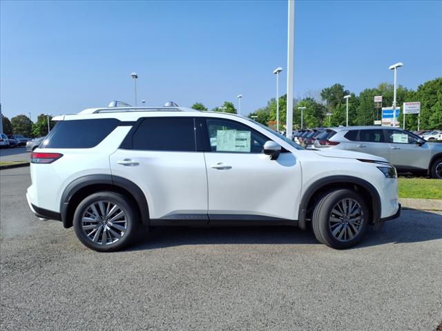 2024 Nissan Pathfinder SL