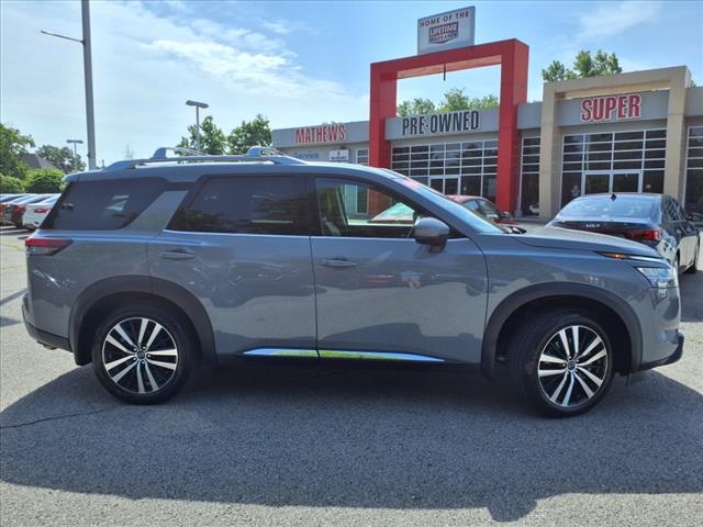 2024 Nissan Pathfinder Platinum