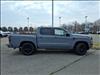 2026 Nissan Frontier SV - thumbnail 2