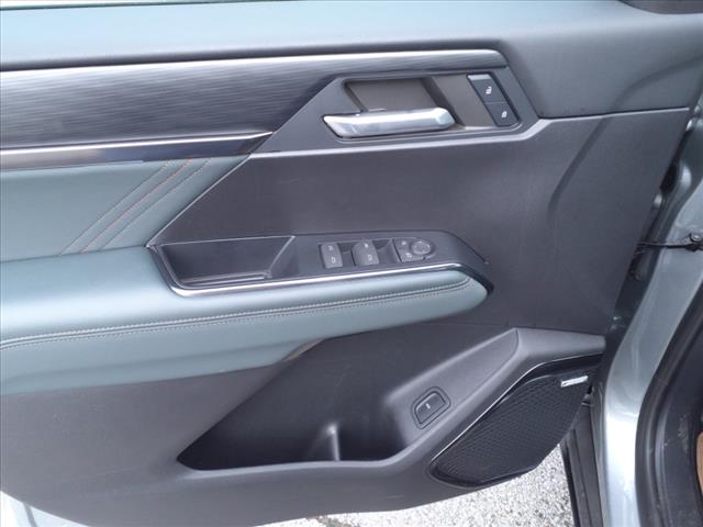 2024 GMC Acadia AT4