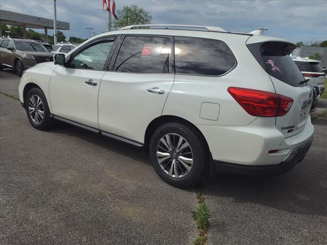 2019 Nissan Pathfinder SL