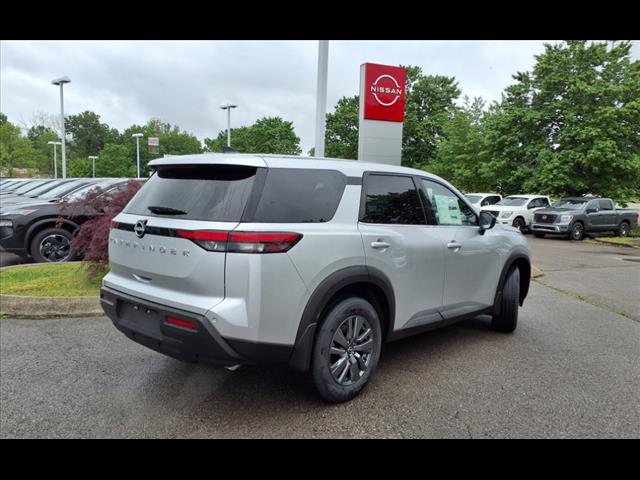 2025 Nissan Pathfinder S