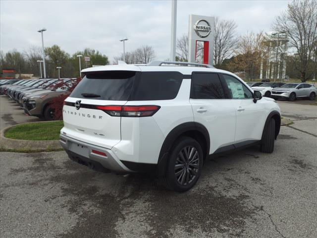 2025 Nissan Pathfinder SL