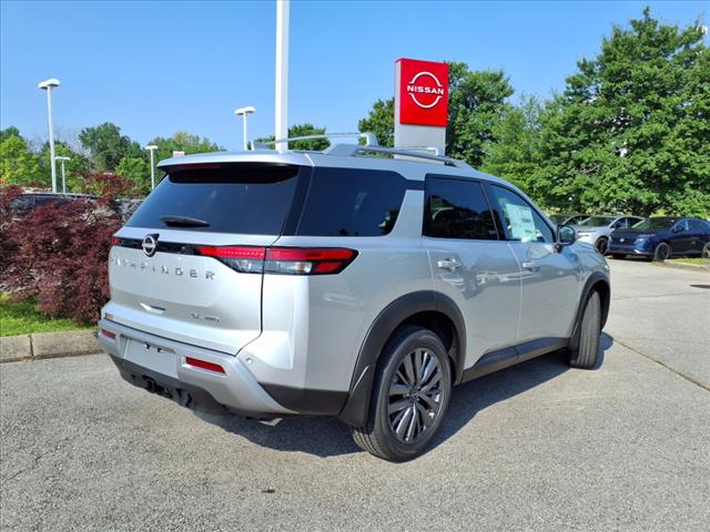 2025 Nissan Pathfinder SL