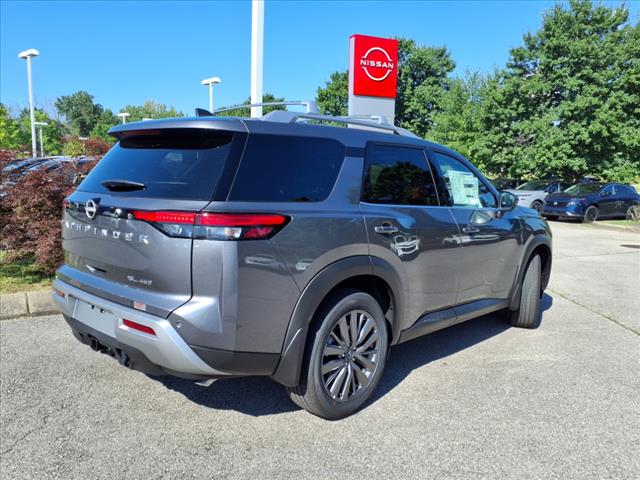 2025 Nissan Pathfinder SL