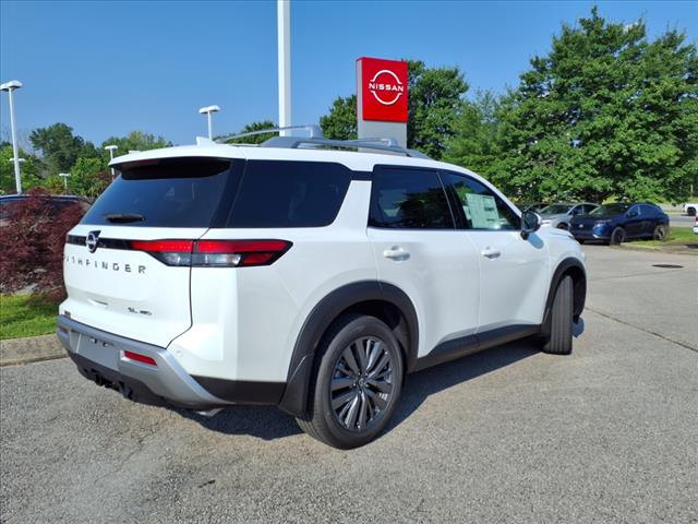 2024 Nissan Pathfinder SL
