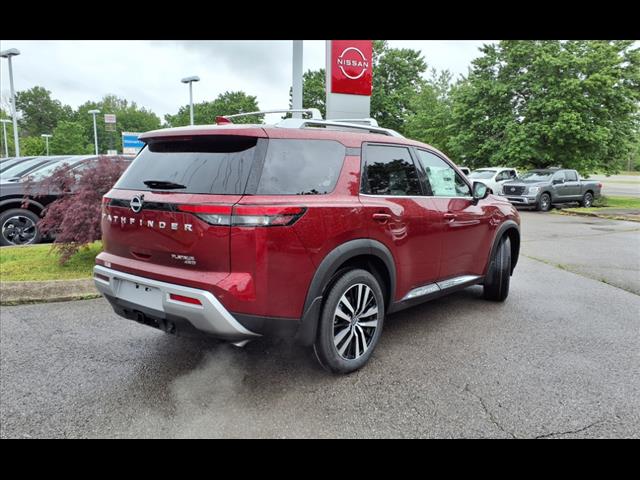 2025 Nissan Pathfinder Platinum