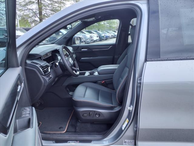 2024 GMC Acadia AT4