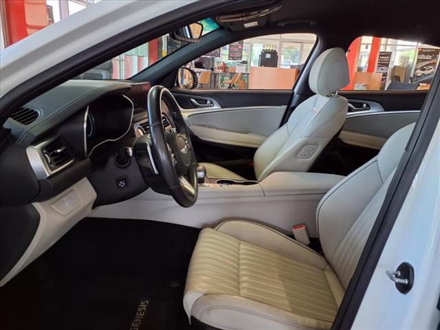 2022 Genesis G70 3.3T Standard
