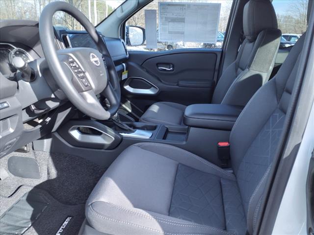 2025 Nissan Frontier SV V6