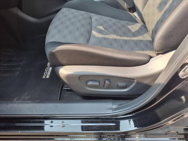 2021 Nissan Rogue Sport SV