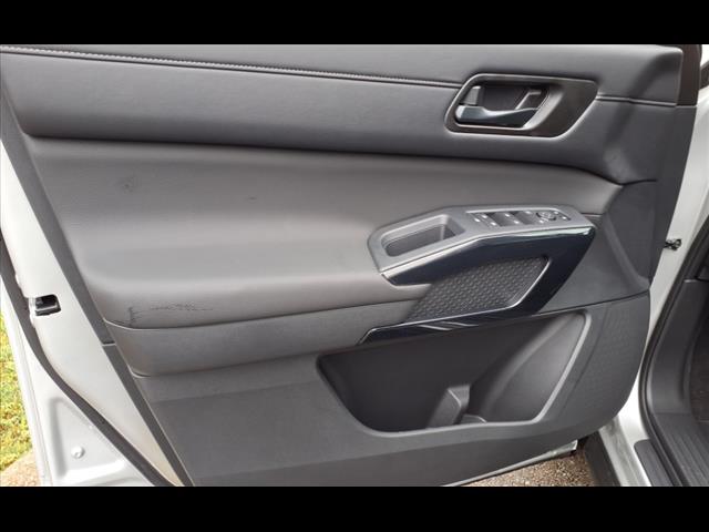 2025 Nissan Pathfinder S