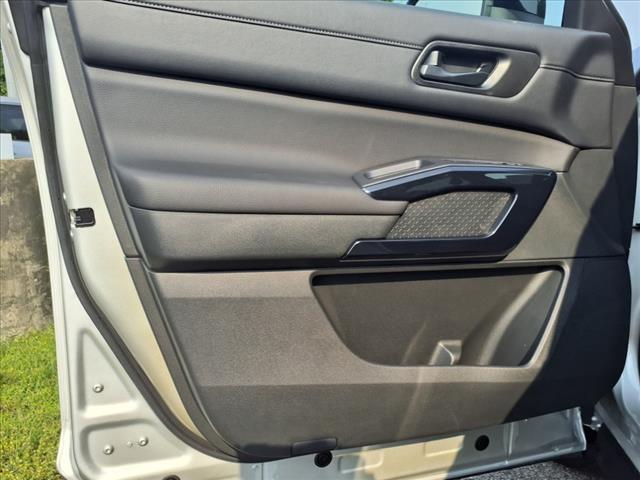 2025 Nissan Pathfinder S