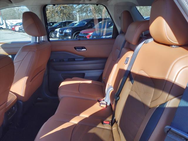 2024 Nissan Pathfinder Platinum