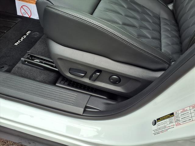 2025 Nissan Rogue Platinum