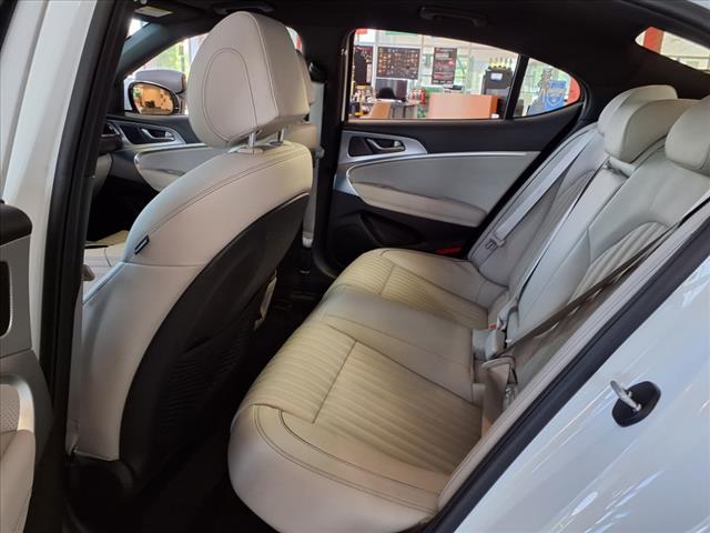 2022 Genesis G70 3.3T Standard