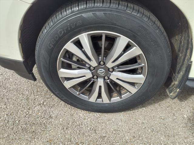 2019 Nissan Pathfinder SL