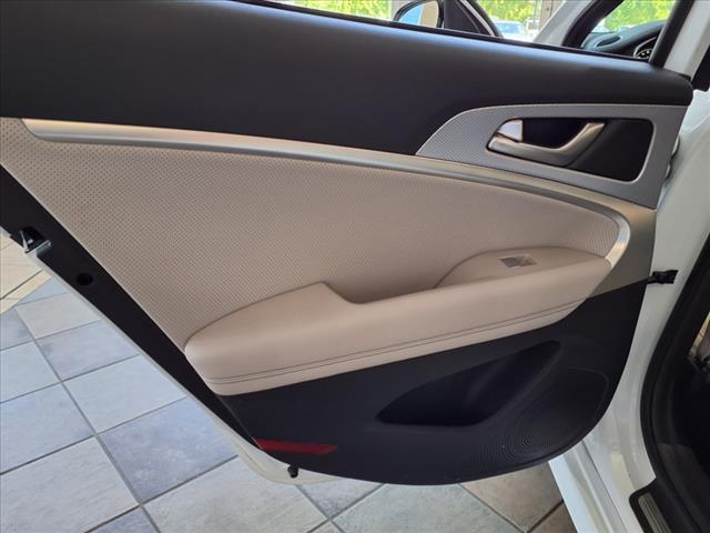 2022 Genesis G70 3.3T Standard
