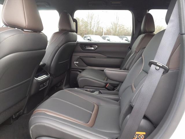 2025 Nissan Armada SL