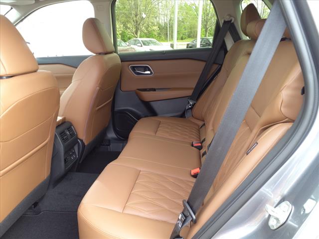 2025 Nissan Rogue Platinum