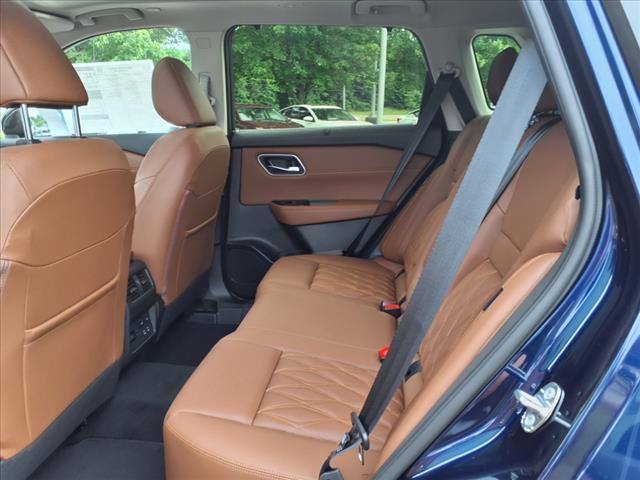 2025 Nissan Rogue Platinum