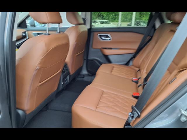 2025 Nissan Rogue Platinum