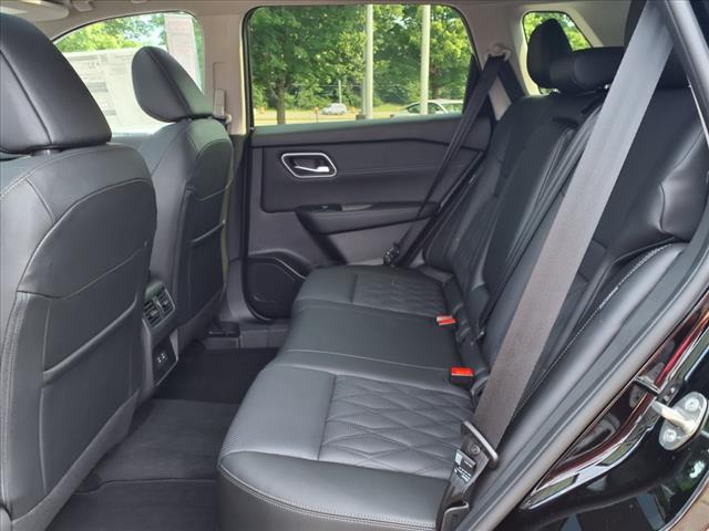 2025 Nissan Rogue Platinum
