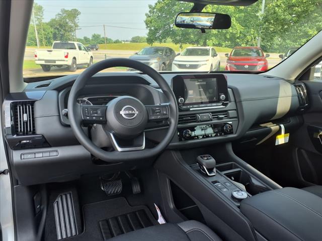 2025 Nissan Pathfinder S