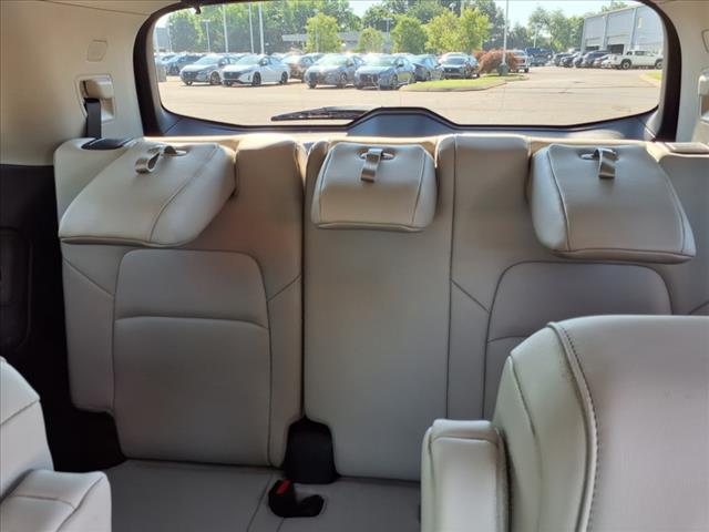 2025 Nissan Pathfinder SL