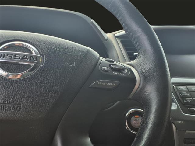 2019 Nissan Pathfinder SL