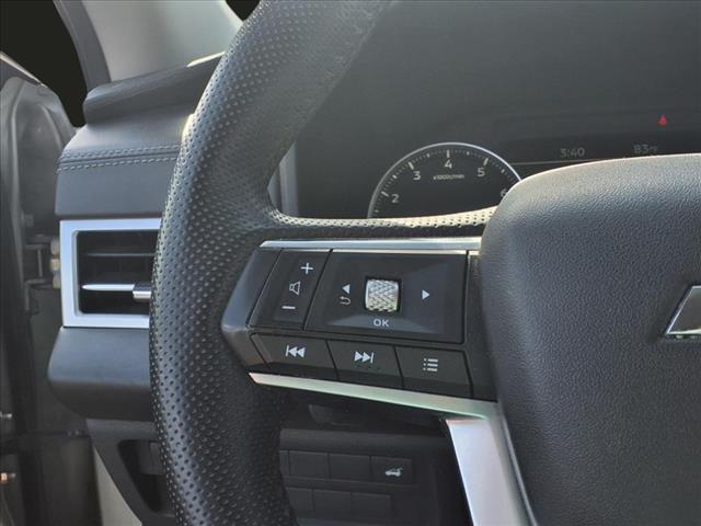 2023 Mitsubishi Outlander SE