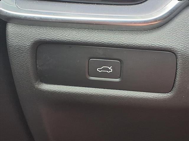 2024 Volvo S60 Core Dark Theme