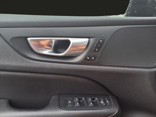 2024 Volvo S60 Core Dark Theme