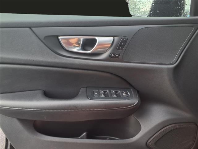 2024 Volvo S60 Core Dark Theme