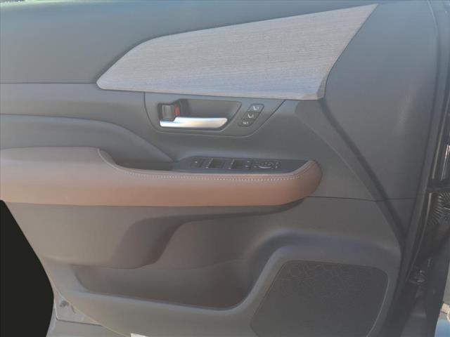 2024 Toyota Grand Highlander Platinum