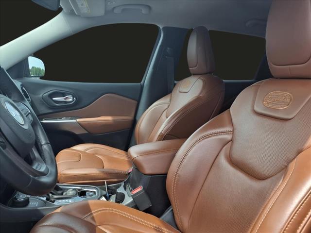 2019 Jeep Cherokee Overland