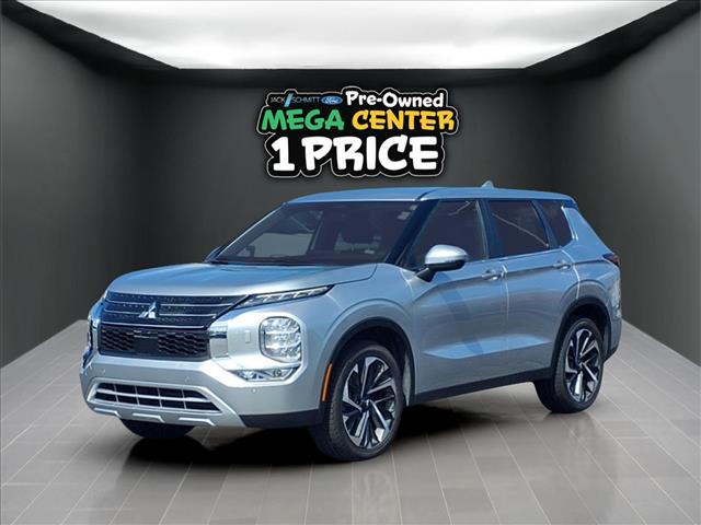 2023 Mitsubishi Outlander SE