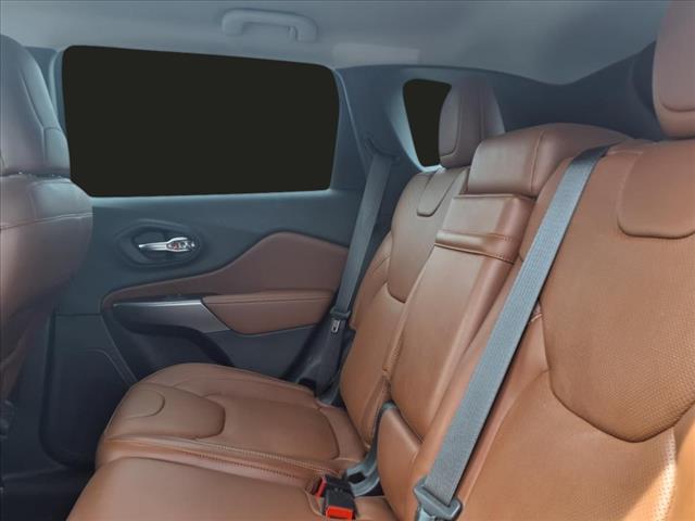 2019 Jeep Cherokee Overland