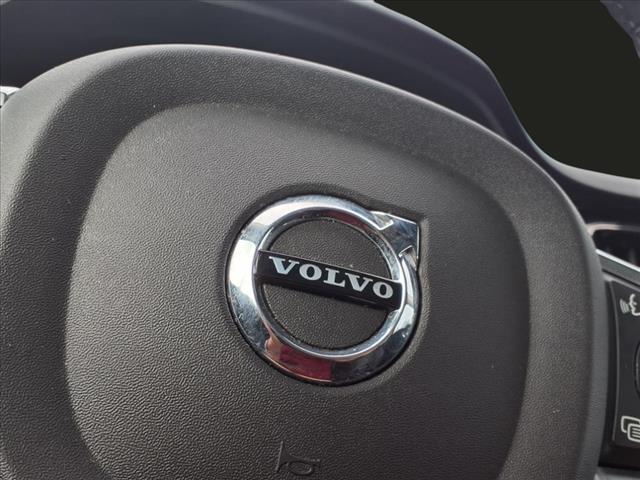2024 Volvo S60 Core Dark Theme