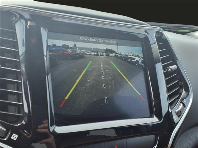 2019 Jeep Cherokee Overland
