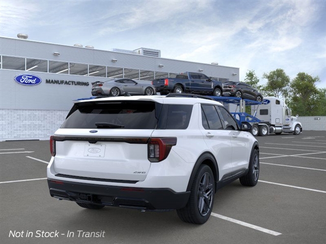 2025 Ford Explorer ST-Line