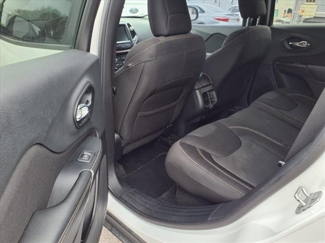 2015 Jeep Cherokee Altitude