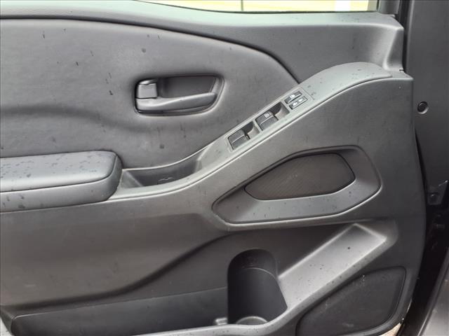 2023 Nissan Frontier S